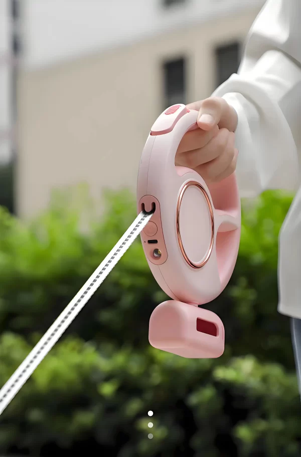 Smart Pet Leash: 3-meter automatic extension, LED light, built-in trash bag storage compartment